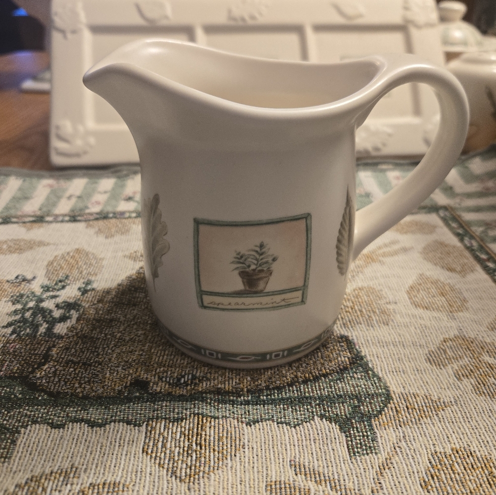 Pfaltzgraff Naturewood Creamer, Sugar Dish And Sugar Packet Dishes